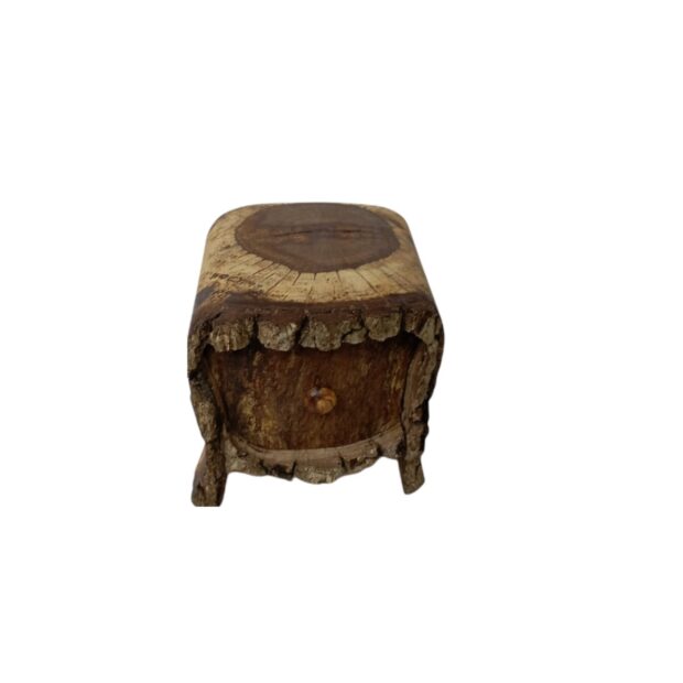 Jewelry box made of oak wood 9.8x10x9 cm