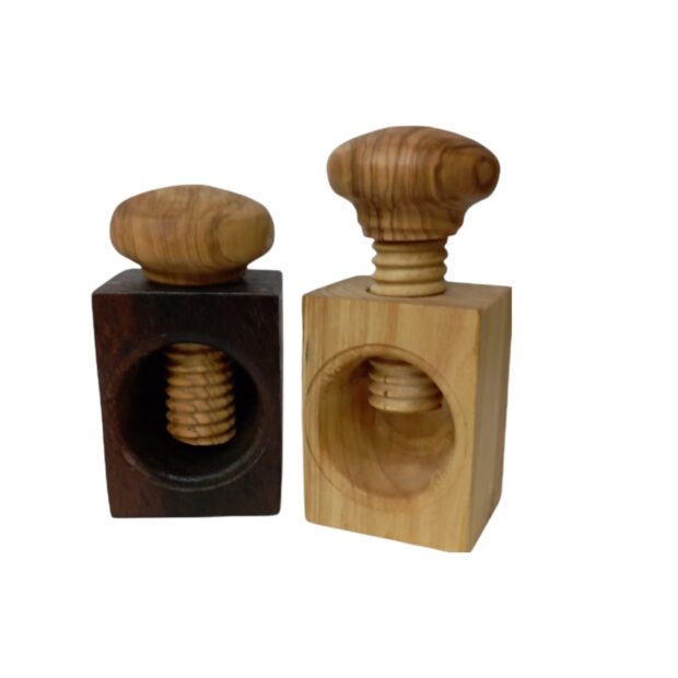 	Καρυδοσπάστης